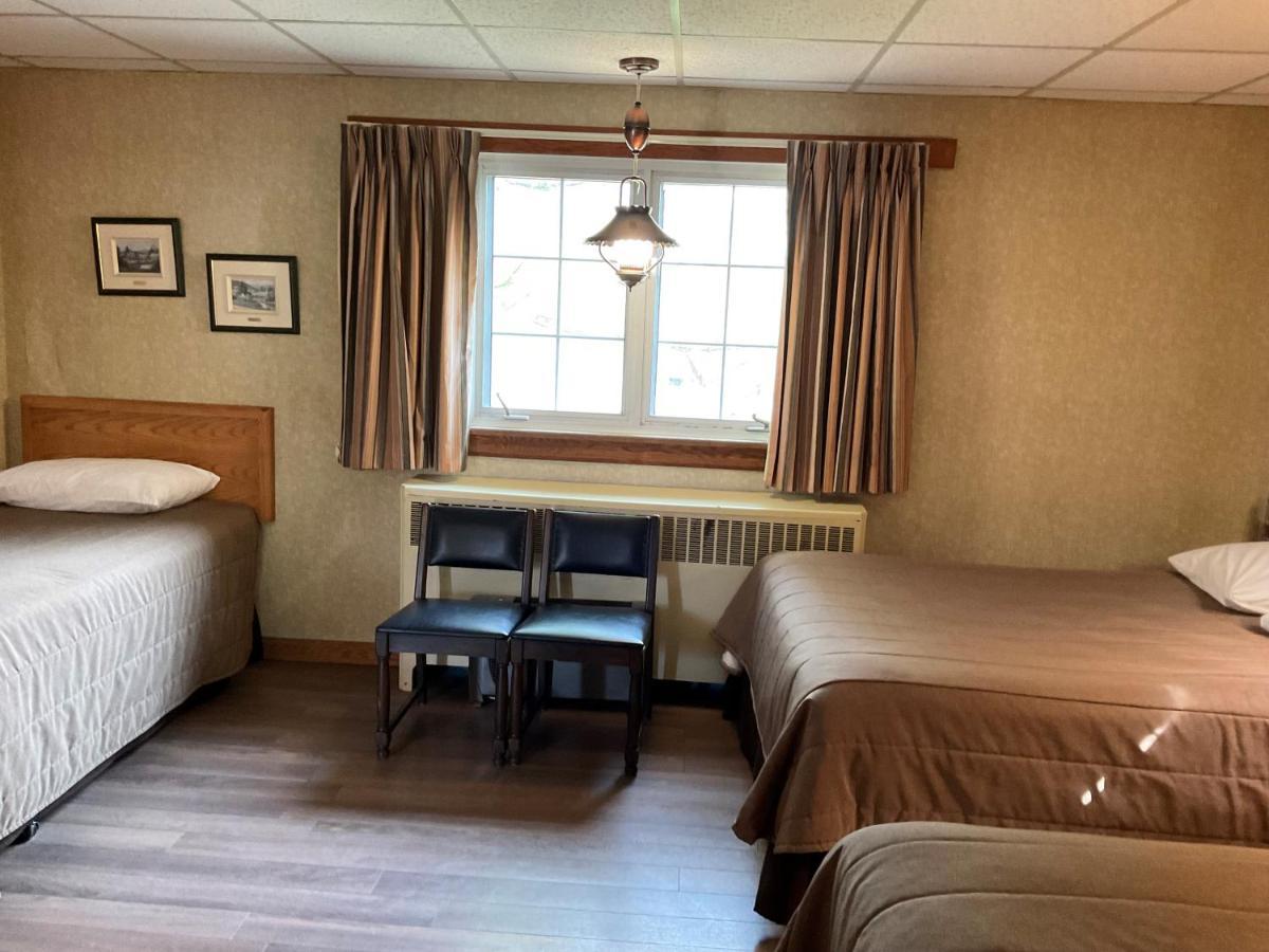 Motel & Hotel La Paysanne Sherbrooke Kültér fotó