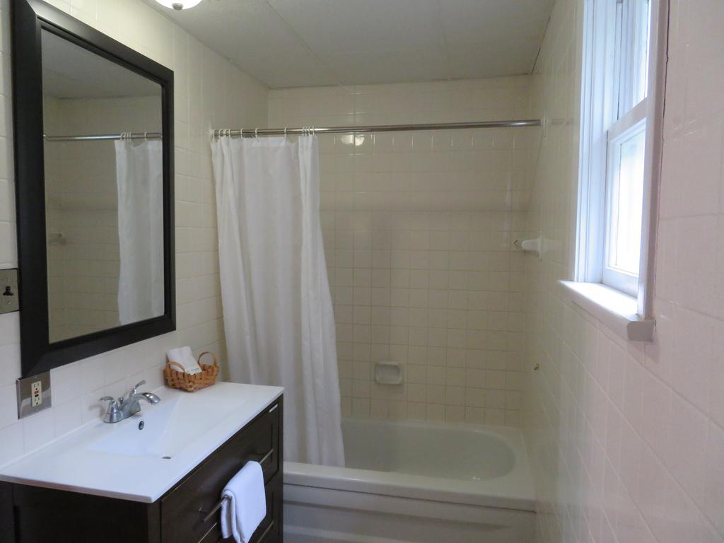 Motel & Hotel La Paysanne Sherbrooke Kültér fotó
