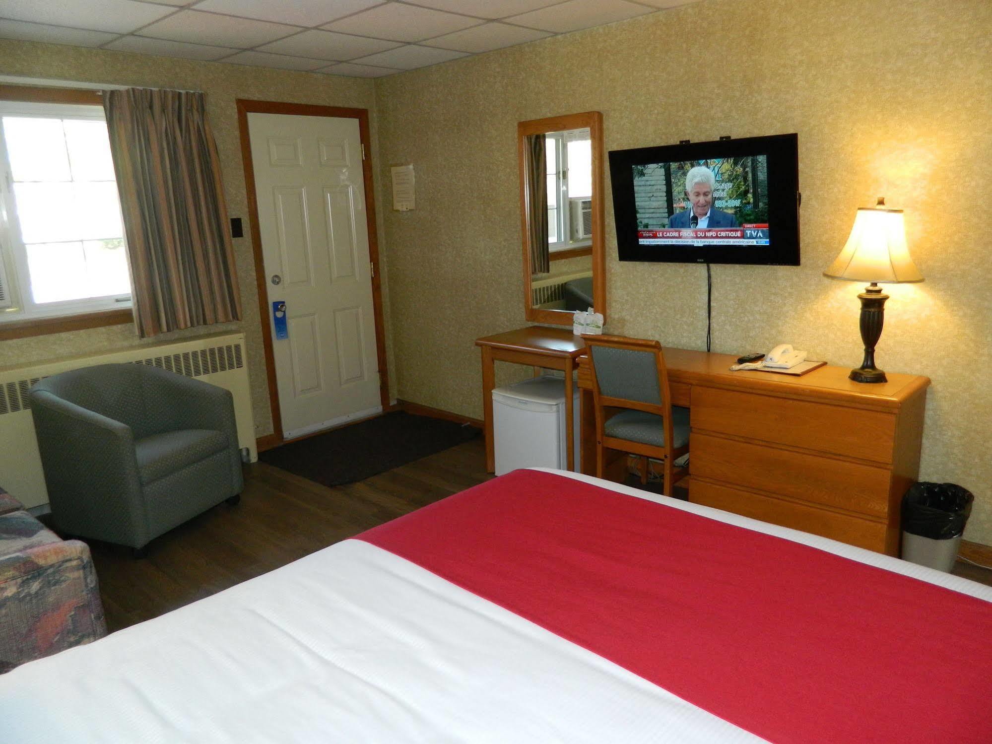 Motel & Hotel La Paysanne Sherbrooke Kültér fotó